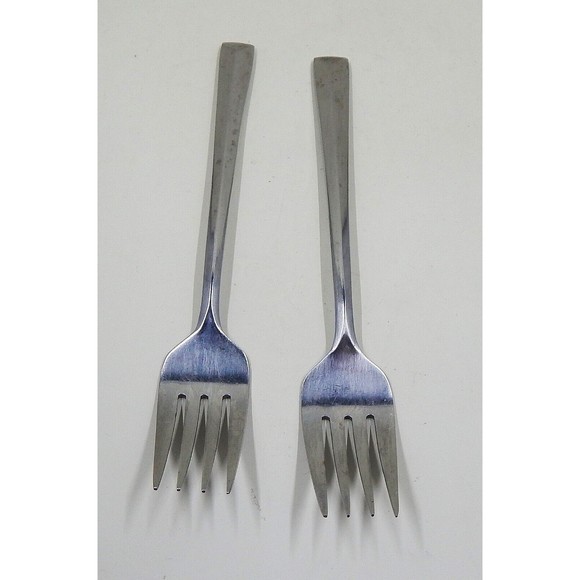 Reed And Barton Rebacraft Dessert Forks Crest Pattern Stainless Korea Set of 2 - Picture 5 of 5